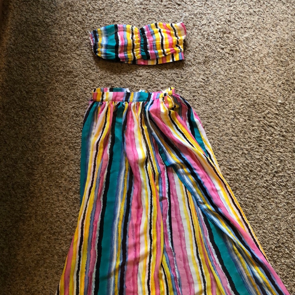 Two piece set - Picture 2 of 5